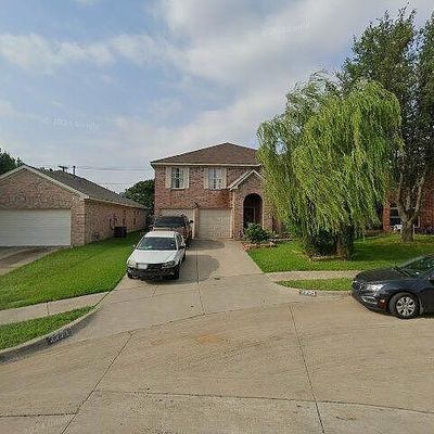 2771 Scarborough Dr, Grand Prairie, TX 75052