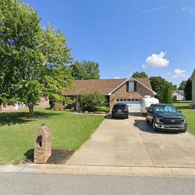 2815 Prince Dr, Clarksville, TN 37043