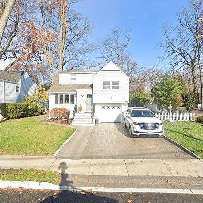 289 Hickory Ave, Bergenfield, NJ 07621