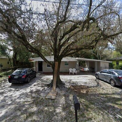 2913 E Howell St, Tampa, FL 33610