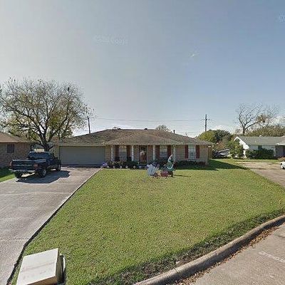 2917 Delta Dr, Port Arthur, TX 77642