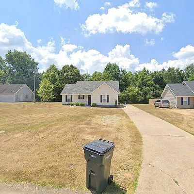 341 W Ridge Blvd, Holly Springs, MS 38635