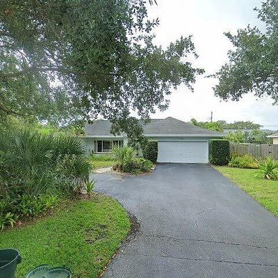 351 Country Club Dr, Jupiter, FL 33469