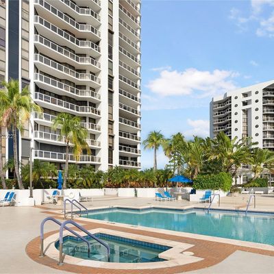 3600 Yacht Club Dr, Aventura, FL 33180