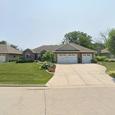 3206 Warm Springs Dr, Green Bay, WI 54311