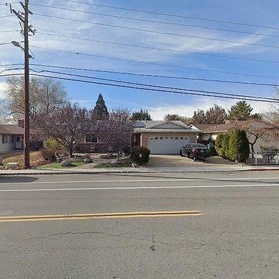 3233 N Truckee Ln, Sparks, NV 89434