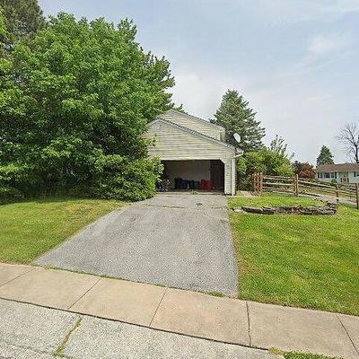 330 Crest Cir, Mohnton, PA 19540