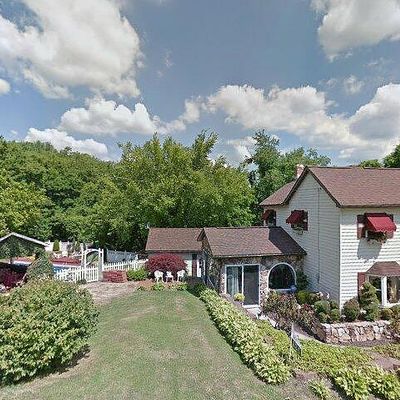 335 Fords Hill Rd, Grindstone, PA 15442