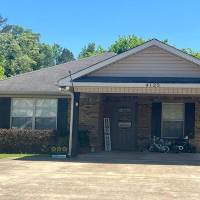 4125 Sunrise Cir, Northport, AL 35473