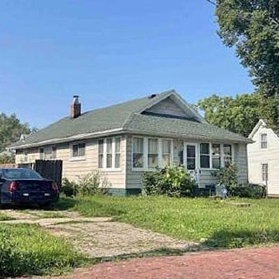 418 Charles St, Pekin, IL 61554