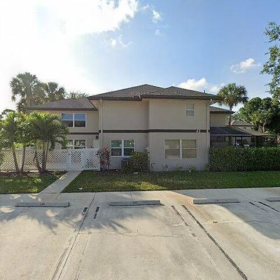 42 Essex Ct, Royal Palm Beach, FL 33411