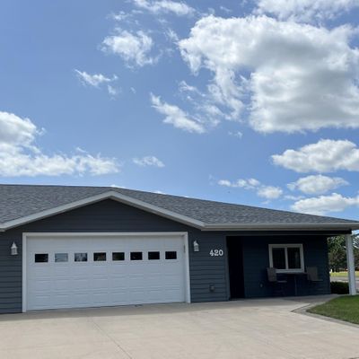 420 Riverbluff, Windom, MN 56101