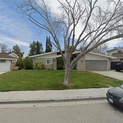 43710 21 St St W, Lancaster, CA 93536