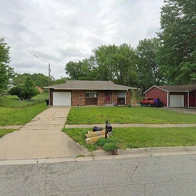 3842 Sw Cambridge Ter., Topeka, KS 66610