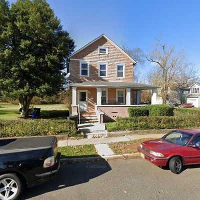 39 1 St St, Freehold, NJ 07728