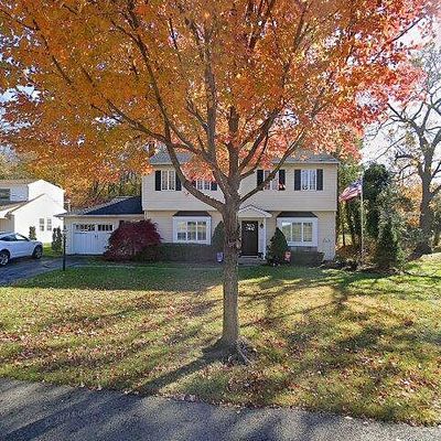 392 Monroe Ave, Wyckoff, NJ 07481