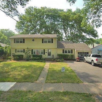 399 Island Rd, Paramus, NJ 07652