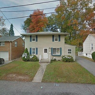 4 Adams St, Haskell, NJ 07420