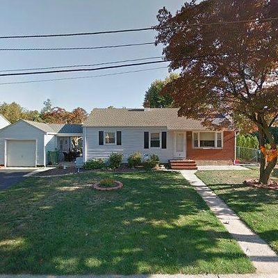 40 Meadowbrook Ave, Eatontown, NJ 07724