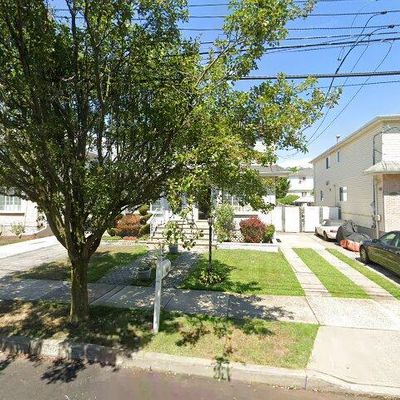 401 Quintard St, Staten Island, NY 10305