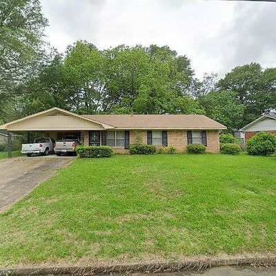 403 N Foster Dr, Tupelo, MS 38801