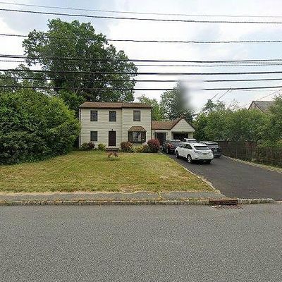 49 Walnut St, Livingston, NJ 07039