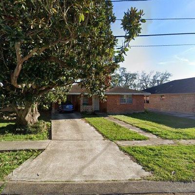 4912 Meadowdale St, Metairie, LA 70006