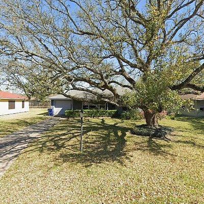 5006 Live Oak Dr, Texas City, TX 77591