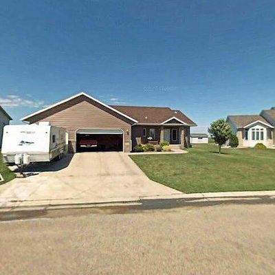 505 Kroshus Dr, Dilworth, MN 56529