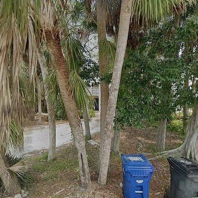 5059 Commonwealth Dr, Sarasota, FL 34242