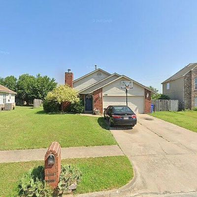 508 E Helena St, Broken Arrow, OK 74012