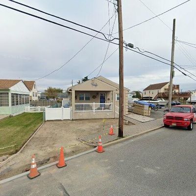 515 W Pine Ave, West Wildwood, NJ 08260