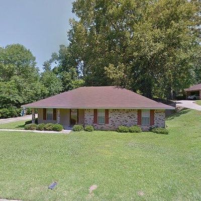 517 Elmwood St, Vicksburg, MS 39180