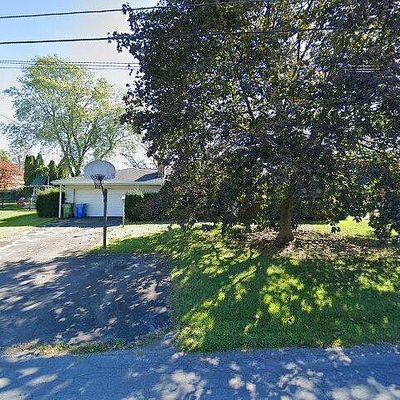 52 Thomas St, Hummelstown, PA 17036