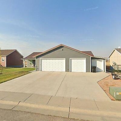 5205 Penny Ln, Gillette, WY 82718