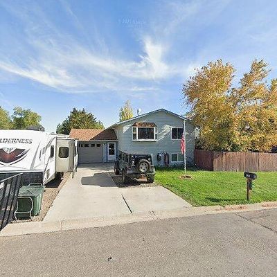 523 N Wind River Dr, Douglas, WY 82633