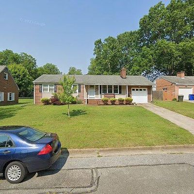 6 Elowro Rd, Newport News, VA 23602