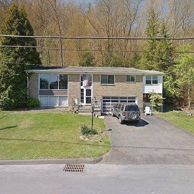 6 Lawson Ct, Binghamton, NY 13905