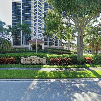 6040 Pelican Bay Blvd #105, Naples, FL 34108