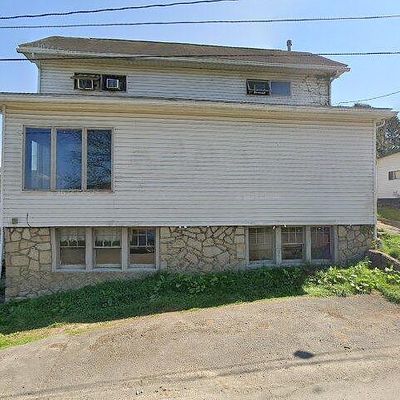 606 College St, Barrackville, WV 26559