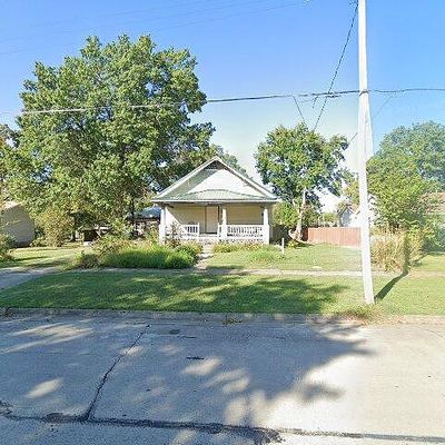 610 S College St, Nevada, MO 64772