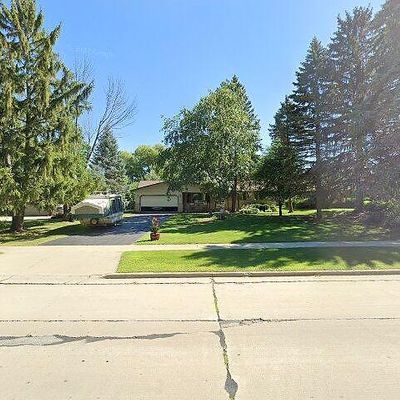 6101 W Edgerton Ave, Greendale, WI 53129