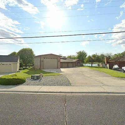 612 Laguna Dr, Moses Lake, WA 98837