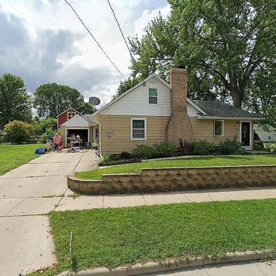 613 Franklin St, Genoa City, WI 53128