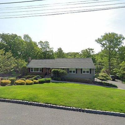 62 Brookside Ter, Caldwell, NJ 07006