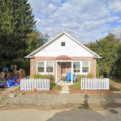 62 Woodside Ave, Norwich, CT 06360