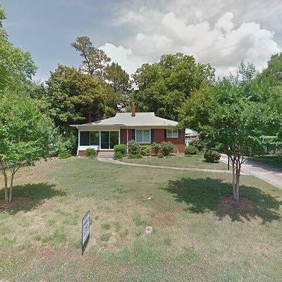 624 Country Club Dr, Burlington, NC 27215