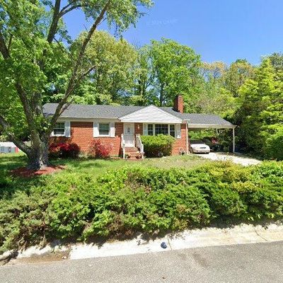 6808 Dodge Ln, Temple Hills, MD 20748