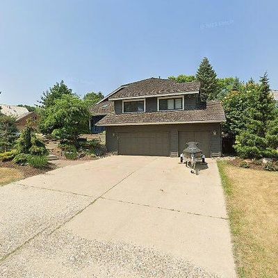 6836 Sand Ridge Rd, Eden Prairie, MN 55346