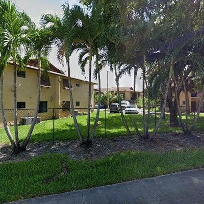 6882 Nw 173rd Dr, Hialeah, FL 33015